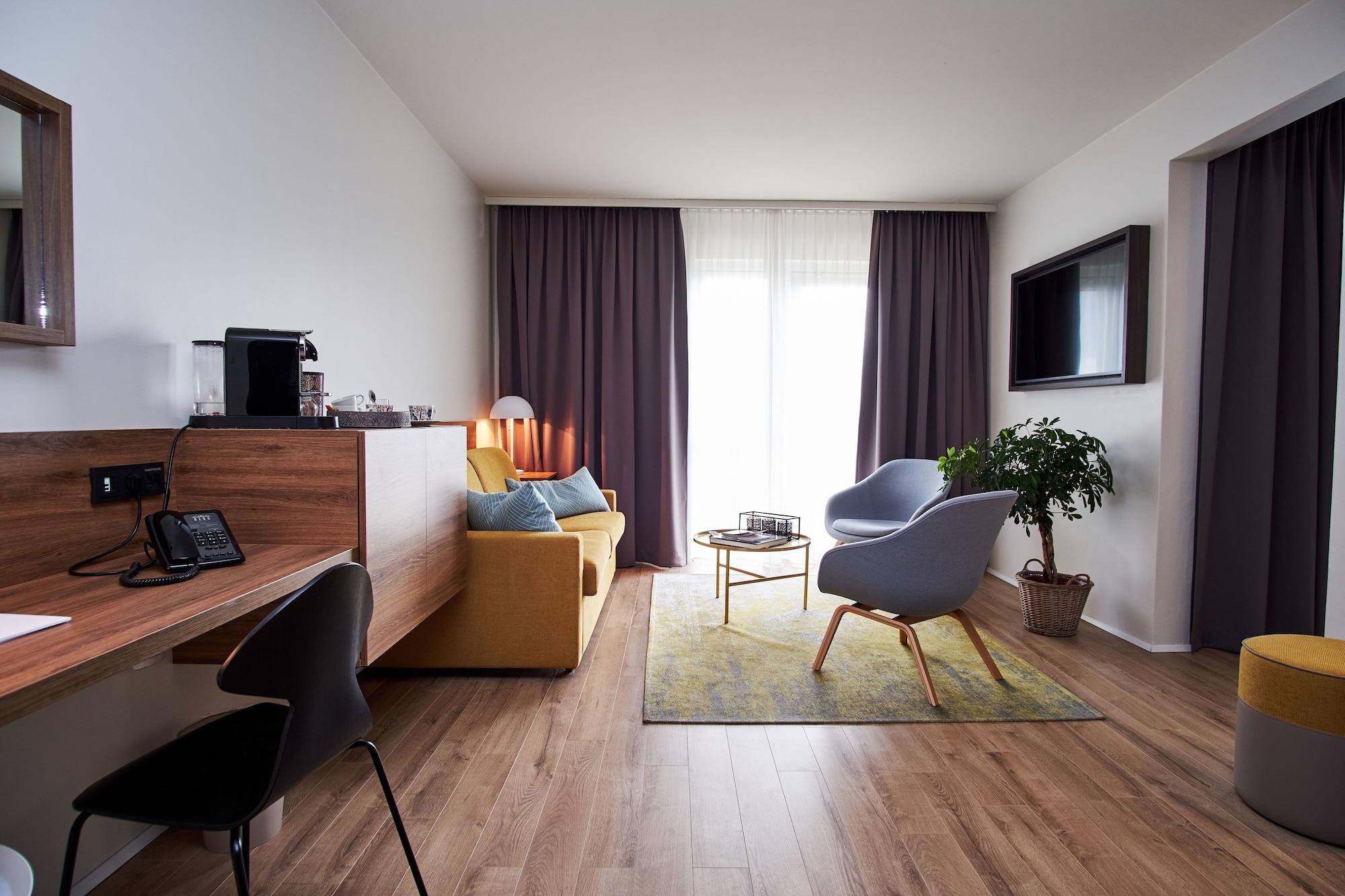 Hotel Berg By Keflavik Airport Exterior photo