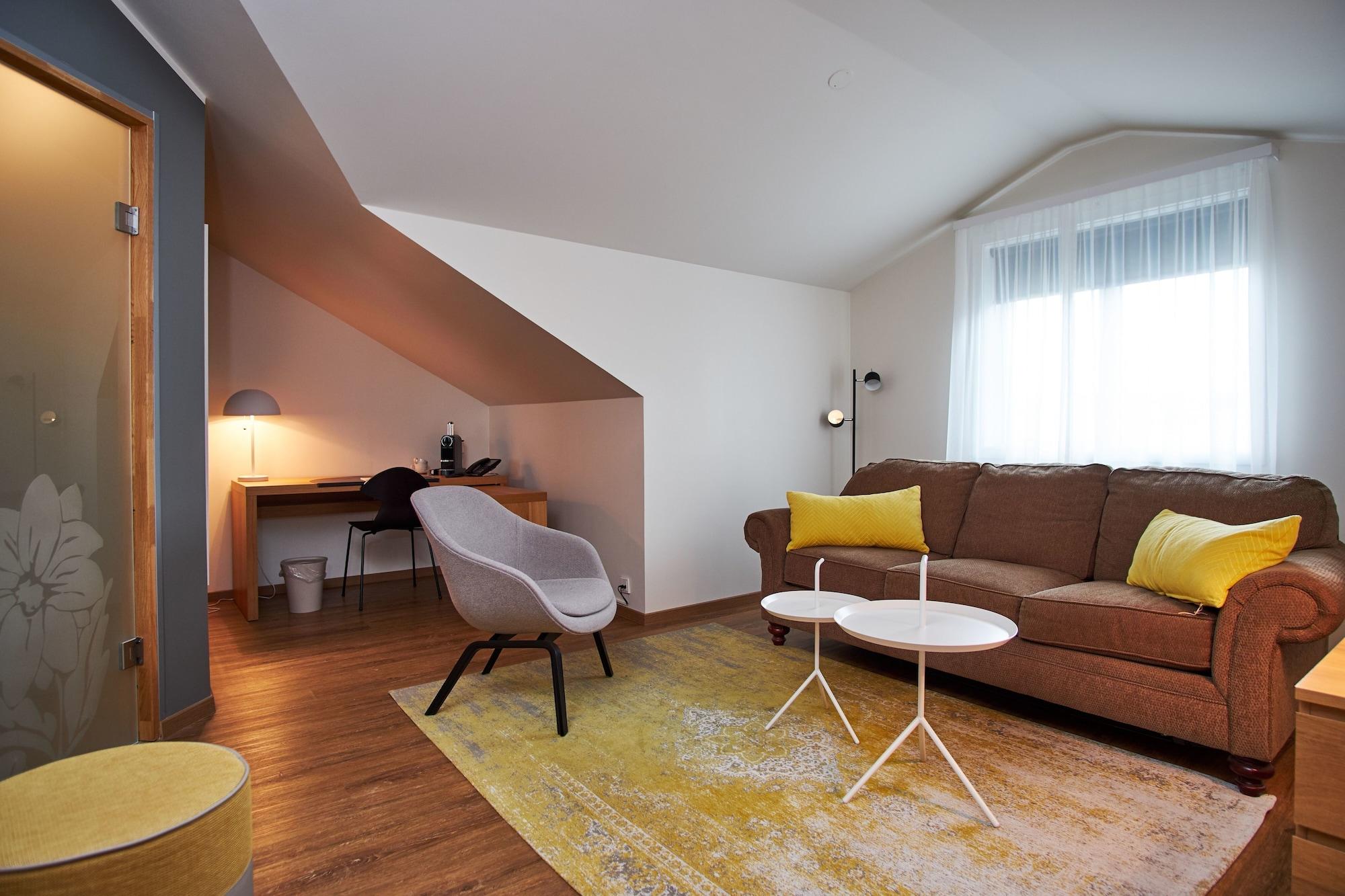 Hotel Berg By Keflavik Airport Exterior photo