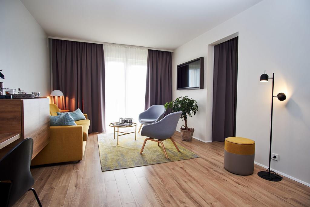 Hotel Berg By Keflavik Airport Exterior photo